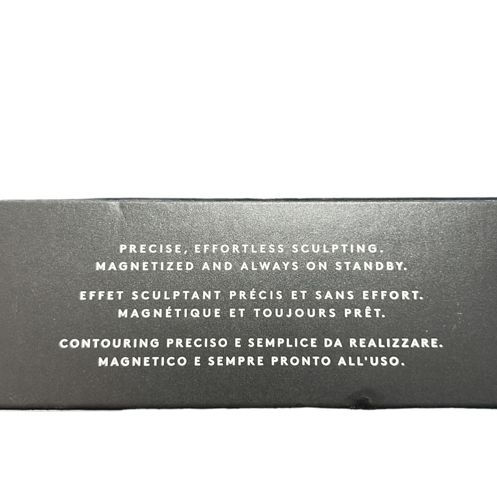 FENTY BEAUTY BY RIHANNA Portable Contour & Concealer Brush 150 - Picture 5 of 9